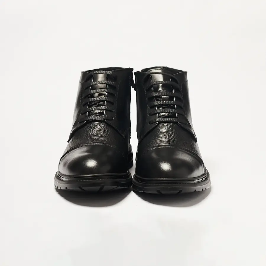 John May  Erkek Bağcıklı Bot