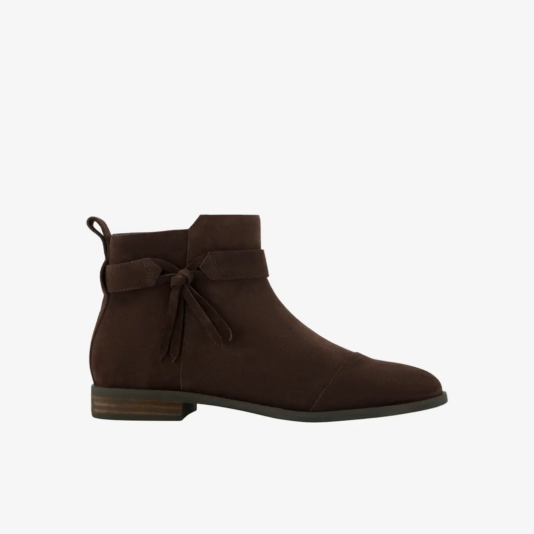 Toms Stacey Kadın Bot