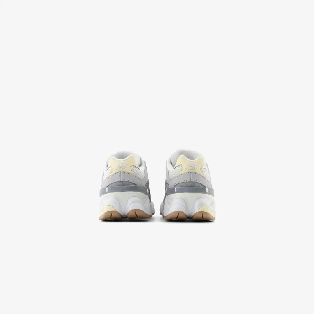 New Balance 9060 Erkek Çocuk Kalın Taban Sneaker - Gri