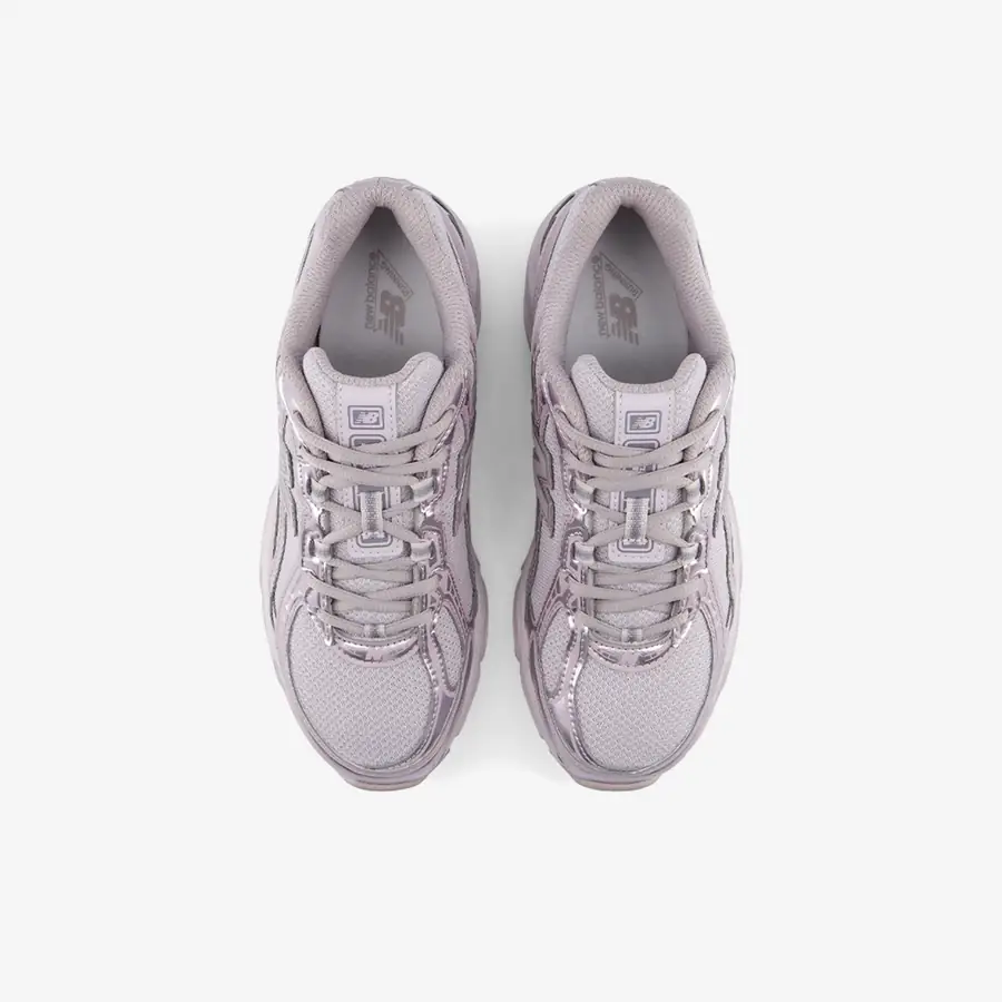 New Balance 740 Kadın Sneaker